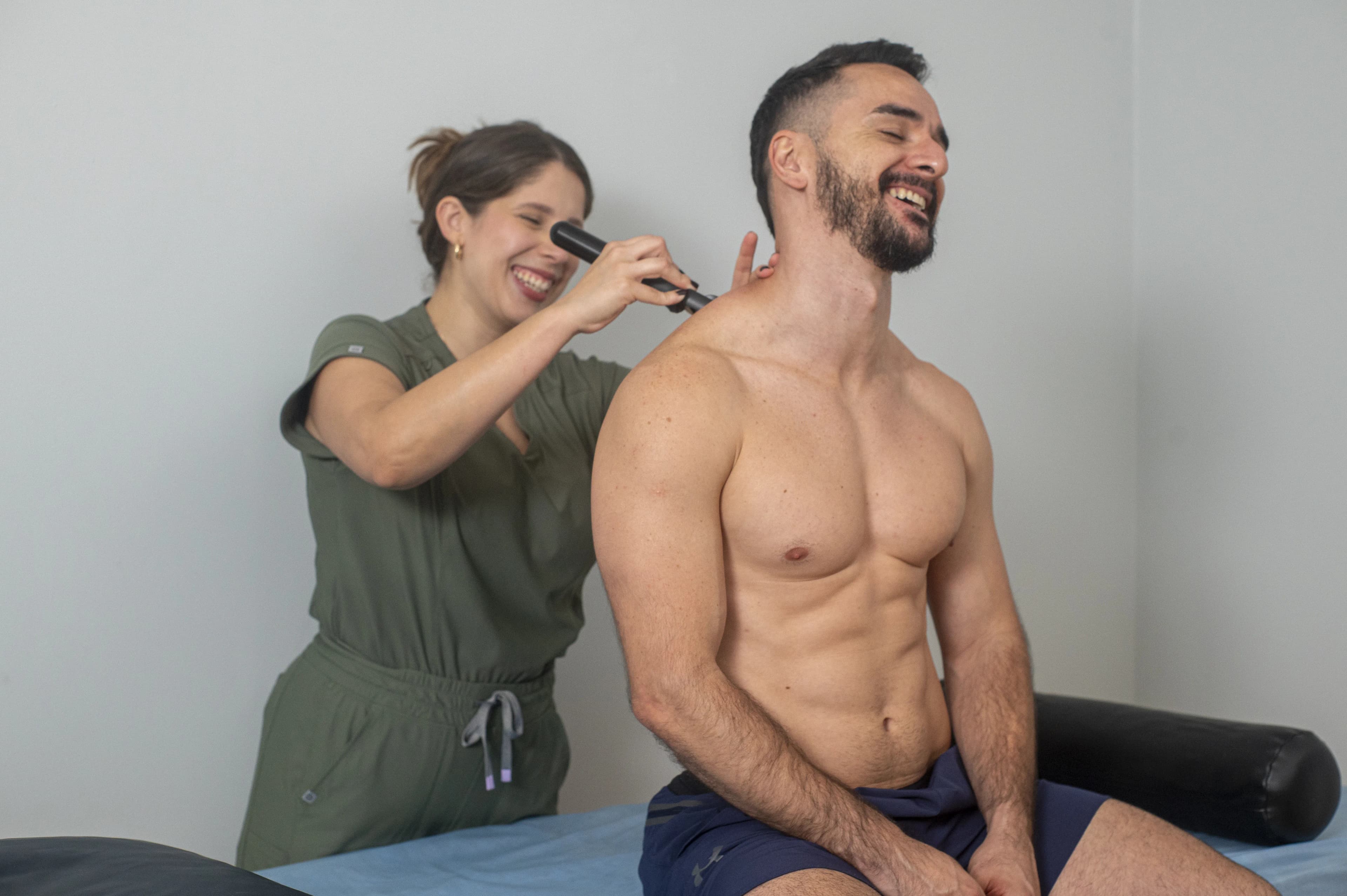 Tratamiento personalizado de terapia física para dolor muscular